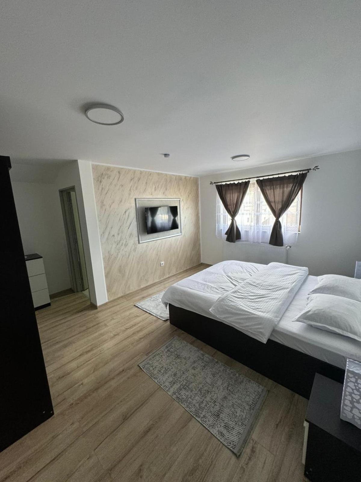 Popasul Din Vale Hotell Moisei Eksteriør bilde